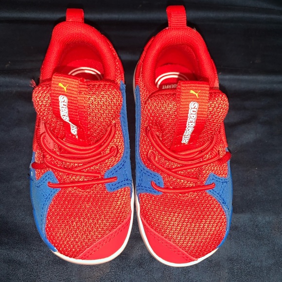 Super Mario Sneakers - Picture 2 of 4